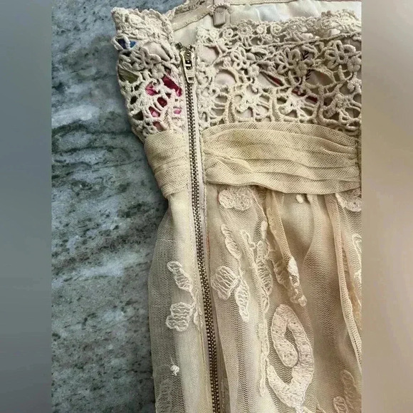NWT Anthropologie Zehavale Women’s Beige Lace Floral Strapless Dress - Size 8 - Picture 13 of 13